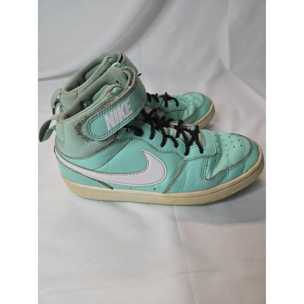 Nike High Top Sneakers Court Borough Kids 4y Green Basketball Gym Tennis Shoes